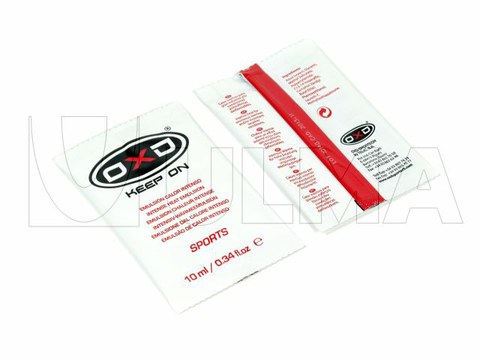 Kremak, gelak eta olioak film xaflatuan kuxinetan ontziratzea.